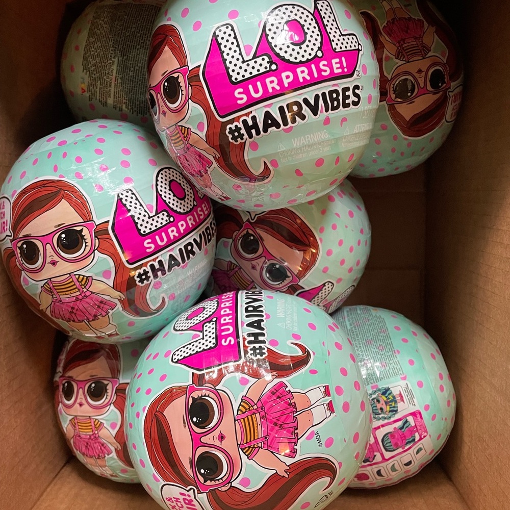L.O.L. Surprise! Hairvibes Dolls with 15 Surprises & Mix & Match Hairpieces